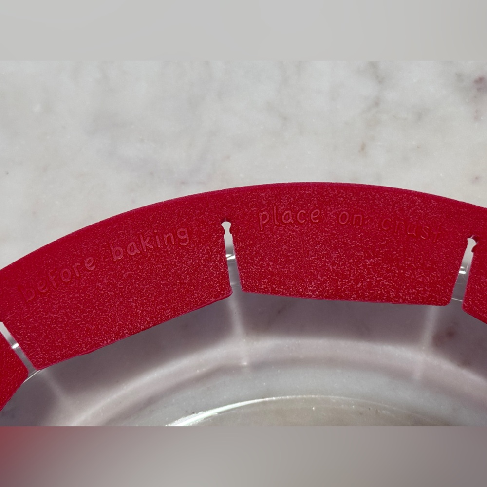 Adjustable Pie Crust Shield - Picture 4 of 5